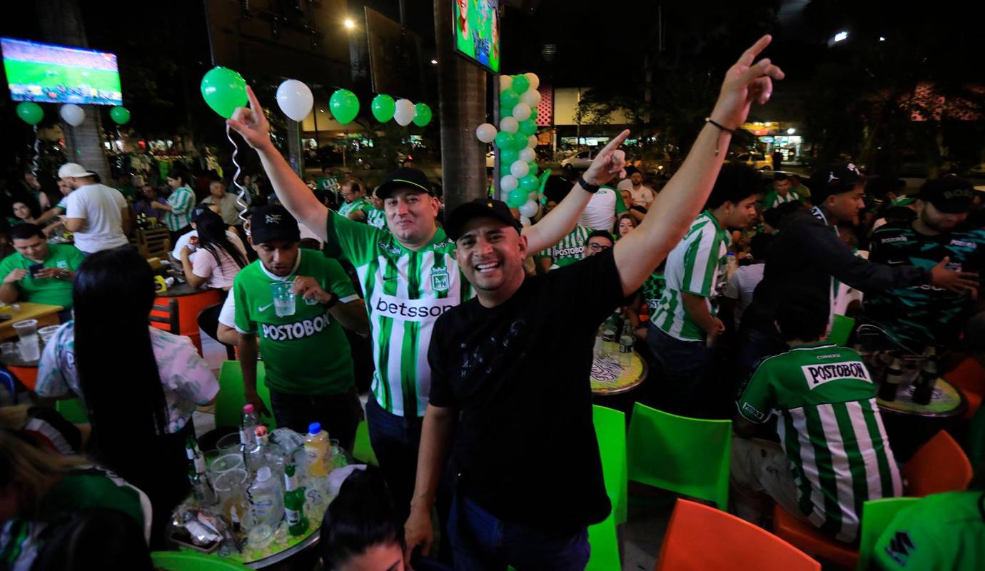 El próximo domingo, el Atanasio Girardot será el escenario donde Nacional buscará levantar el trofeo y sumar una nueva estrella a su palmarés, respaldado por una hinchada que promete llenar el estadio y crear un ambiente espectacular. Foto: Esneyder Gutiérrez