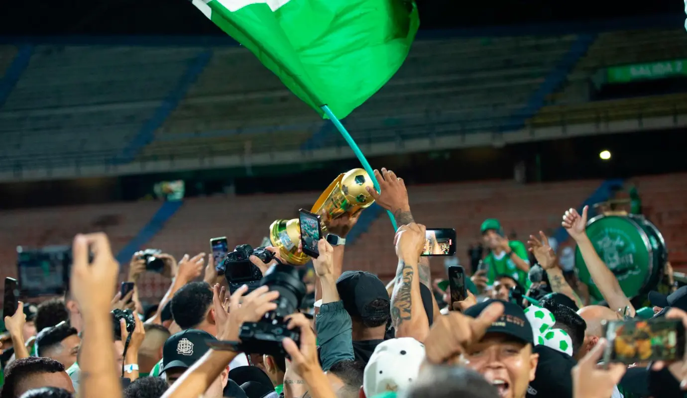 La consagración en la Copa BetPlay, le permite al cuadro verde proyectarse con optimismo hacia los retos del próximo año, respaldado por un plantel que supo responder en los momentos decisivos y por una afición que nunca dejó de creer. Foto Camilo Suárez