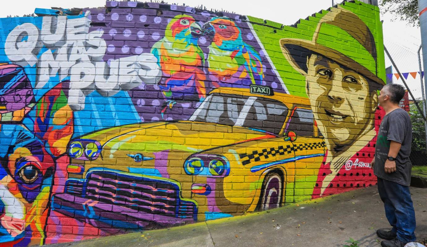  Un trabajo liderado por 4 Elementos Eskuela para llenar de color las paredes de la comuna 4 de Medellín. Foto: Esneyder Gutiérrez 