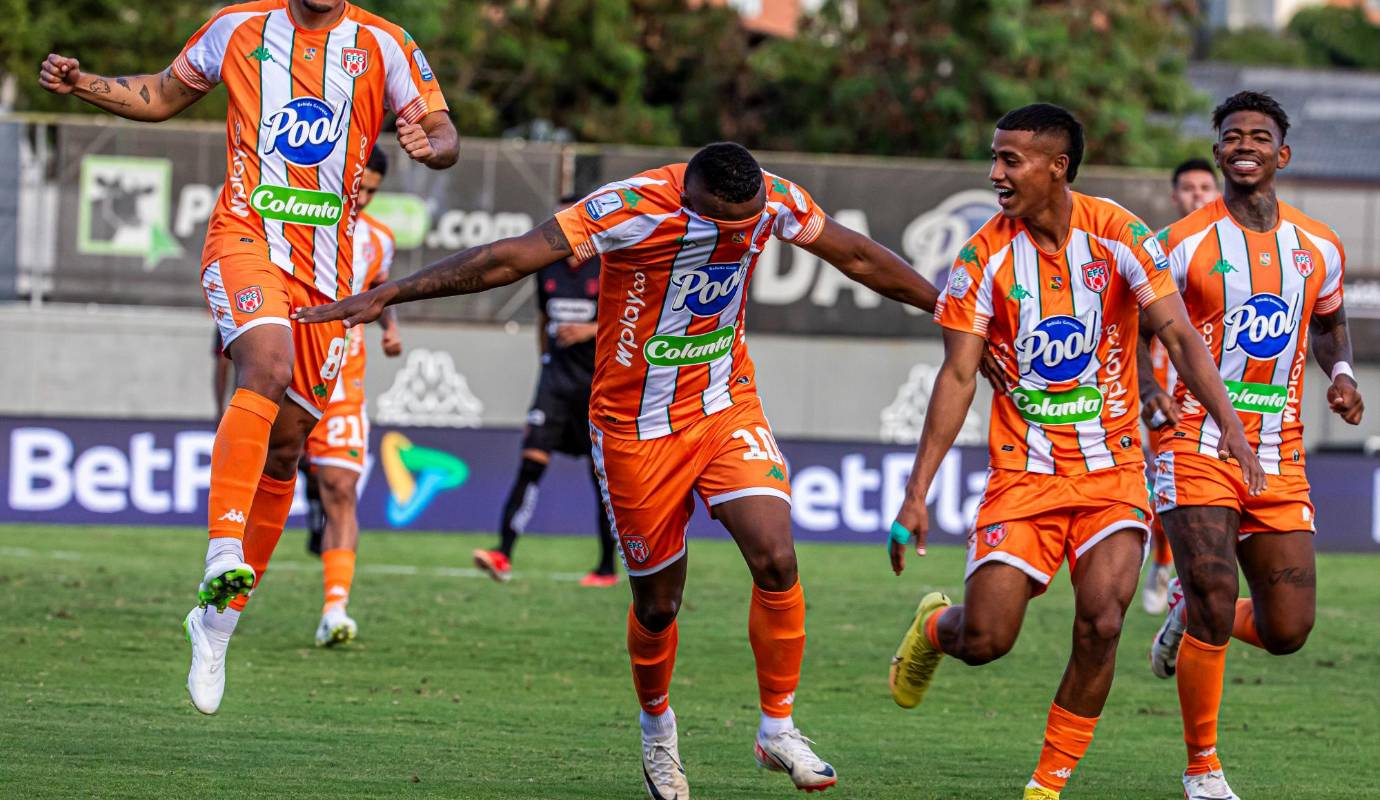 En la segunda parte, el local salió a buscar el empate, pero únicamente llegó al final, en el tiempo de descuento, en la otra jugada que generó polémica. Foto: Carlos Velásquez