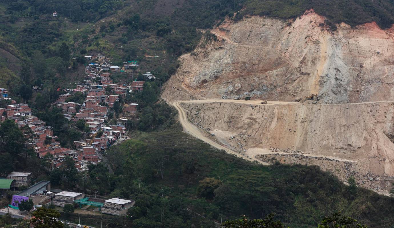 Los habitantes de estos barrios, que son algunos de los más poblados del corregimiento en el que viven unas 40.000 personas, empezaron a sentir la cantera muy cerca a partir del 2020. Foto: Manuel Saldarriaga Quintero.