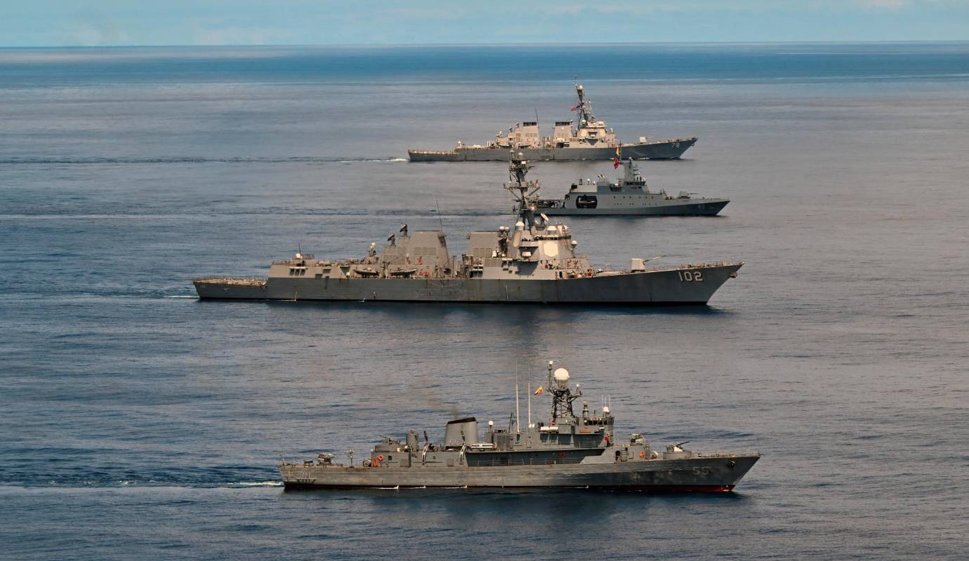 En aguas del Pacífico colombiano en cercanías a Buenaventura - Valle del Cauca, la Cuarta Flota del Comando Sur de los Estados Unidos, desplegará el portaviones de propulsión nuclear USS George Washington realizo ejercicios navales con la Armada de Colombia en el marco de la operación “Southern Seas”. Foto: AFP