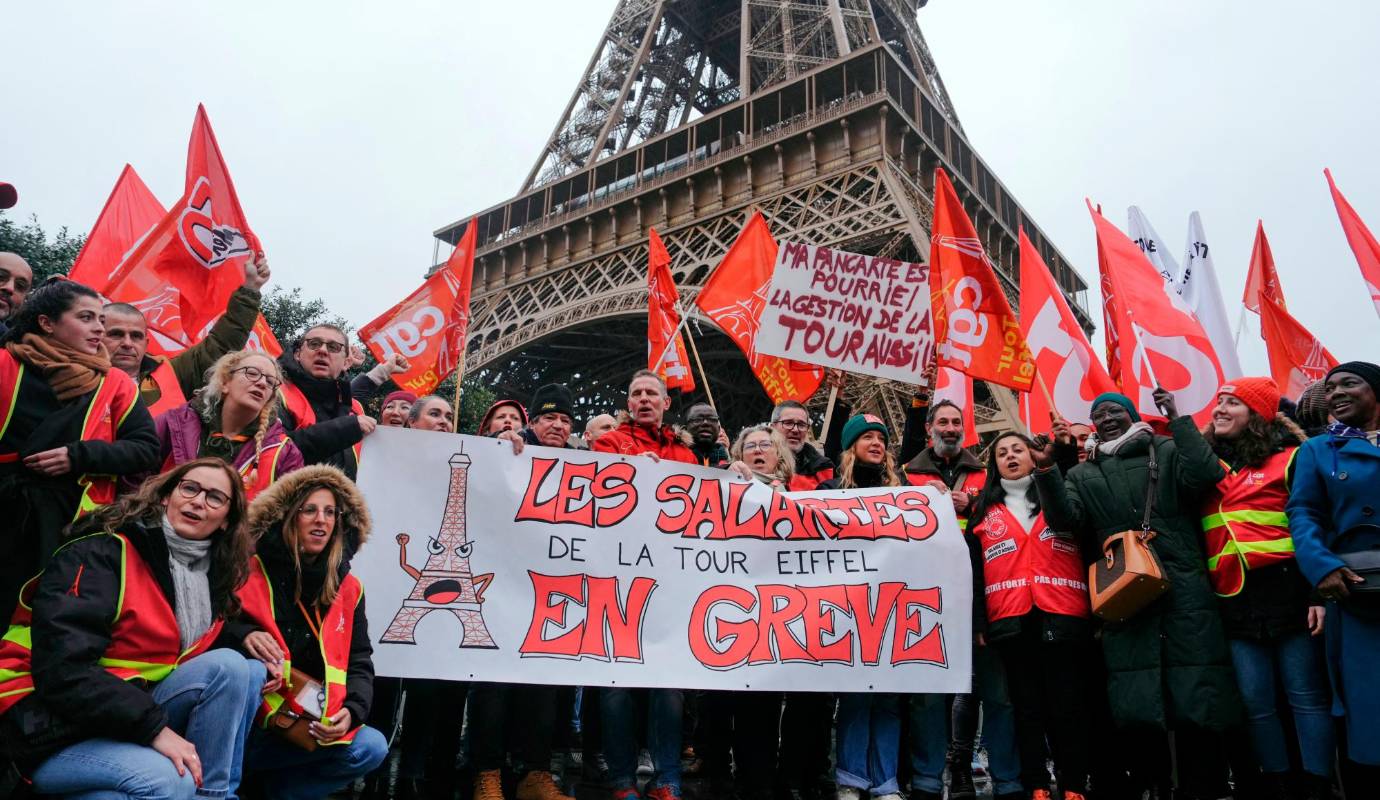 Los sindicatos critican al ayuntamiento de París, que, según ellos, impone un modelo de negocio “insostenible” debido a un desequilibrio entre los ingresos y los gastos, exacerbado por la crisis de covid-19. Foto: AFP