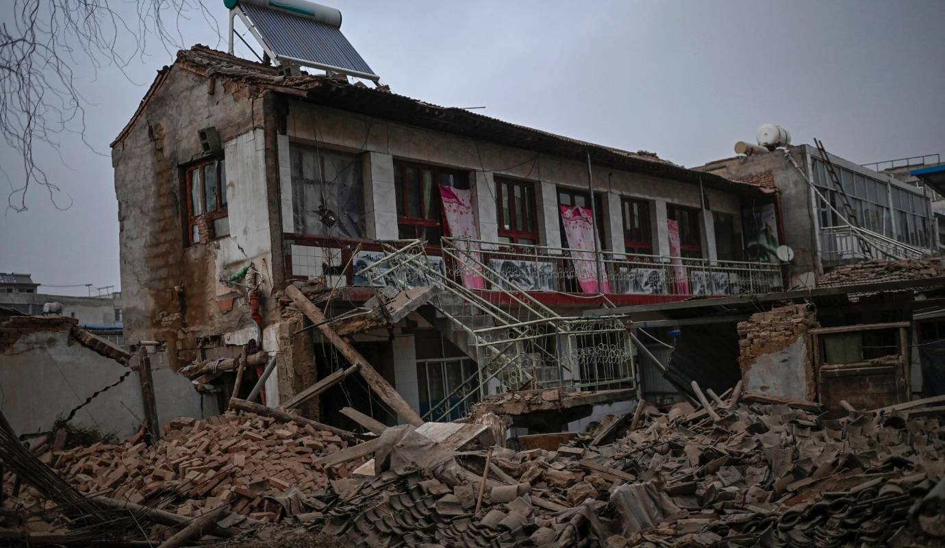 Las autoridades locales de la provincia de Gansu reportaron al menos 105 muertos y alrededor de 400 heridos. En la vecina provincia de Qinghai, la televisión estatal CCTV dio parte de otros 13 fallecidos y 20 desaparecidos en la ciudad de Haidong. Foto: AFP