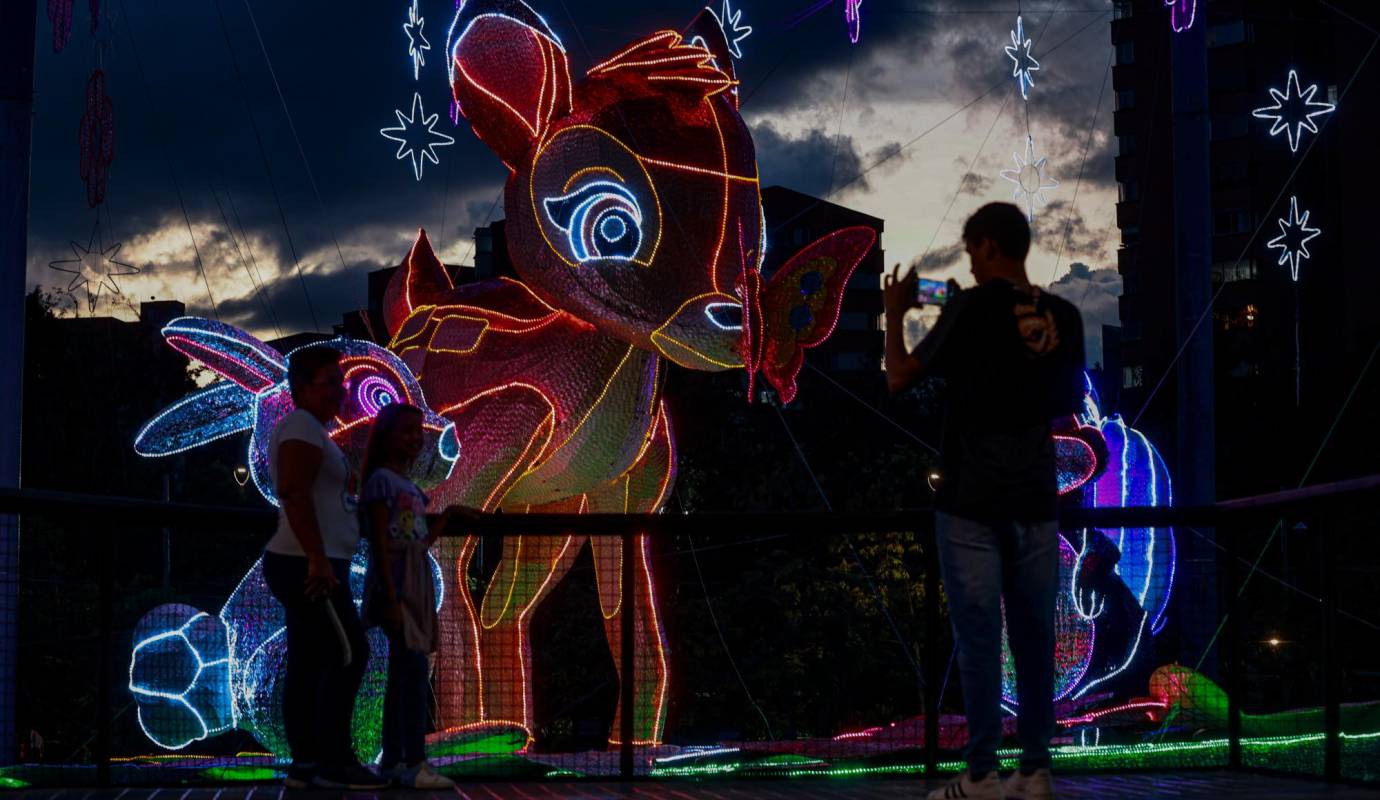  Los alumbrados de Dumbo, Bambi, La Cenicienta, El Rey León, Minnie y Mickey Mouse están programados para encenderse el 7 de diciembre. Foto: Manuel Saldarriaga Quintero.