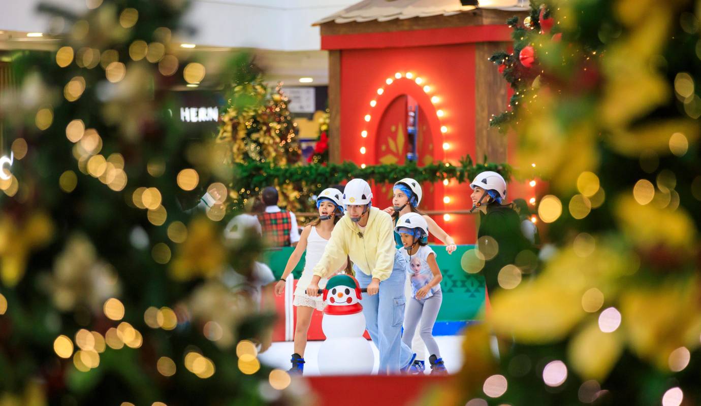 Centro comercial Santafé. En cada centro comercial, las familias pueden disfrutar de conciertos, shows interactivos, recorridos temáticos y actividades diseñadas especialmente para los más pequeños en compañía de los adultos. Foto: Camilo Suárez Echeverry
