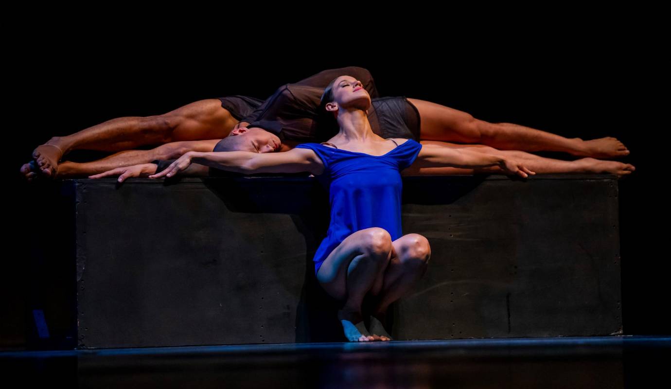 La obra “Me Salgo de la Piel” es una oportunidad única para sumergirse en la expresión artística y la narrativa de Danza Concierto, que desafía los límites y explora cuestiones profundas de la sociedad. Foto: Carlos Velásquez