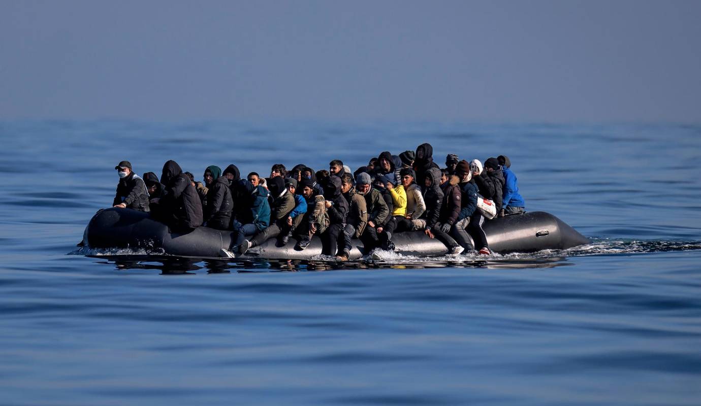 Estas travesías representan un peligro debido a la sobrecarga de los botes, las corrientes marinas fuertes, el mal tiempo y el riesgo de naufragio. Foto: GETTY