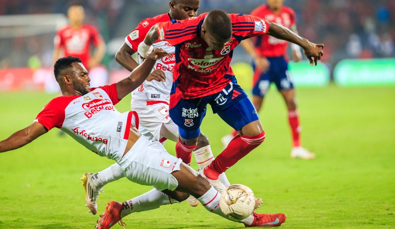 El poderoso, que no consigue un título de liga desde hace nueve años, sumó otra amarga final a su historial. Ni la tradicional ruda sirvió esta vez para cambiar la historia. Foto: Camilo Suárez Echeverry