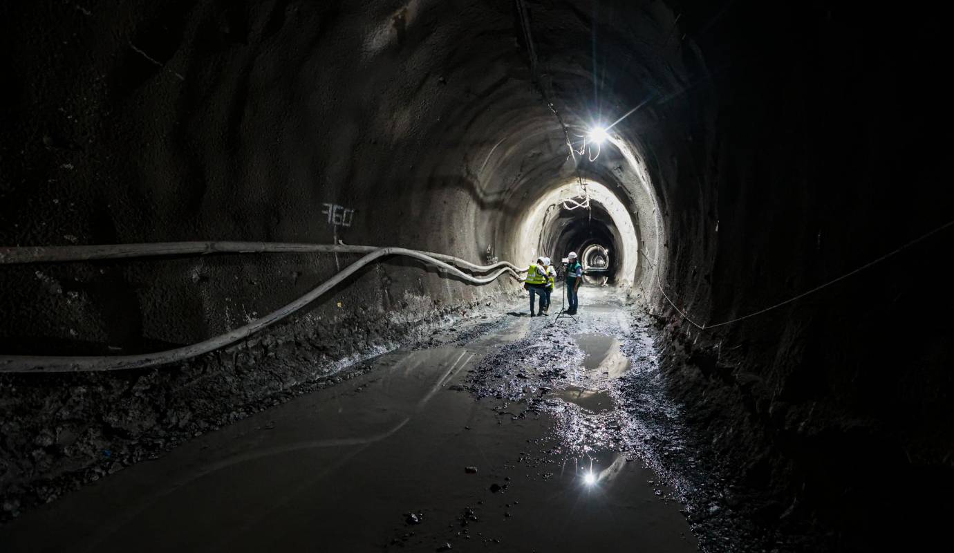 Los equipos técnicos y jurídicos del Ministerio de Transporte, el Invías, la ANI, la Gobernación de Antioquia y el Distrito del Medellín finiquitaron el otrosí, ahora empiezan los comités de contratación de las cinco entidades para poderlo firmar a finales de la primera semana de octubre”, expresó el secretario de Infraestructura de Antioquia, Horacio Gallón. Foto: Manuel Saldarriaga Quintero. 