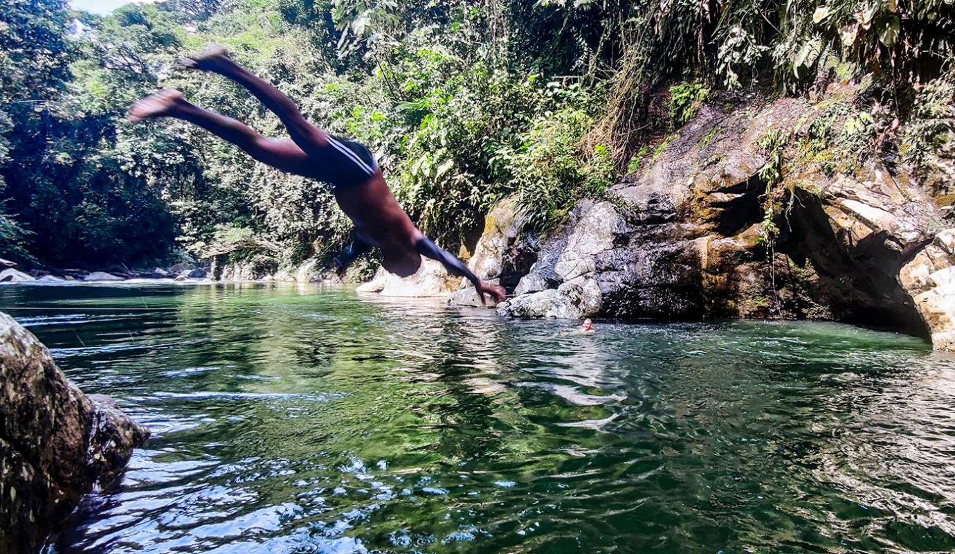 Los habitantes del cañón del Melcocho (Oriente antioqueño), después de muchos intentos, reuniones de concertación y planes en borrador, lograron regular cada ingreso a una de las reservas más biodiversas y hermosas de la región. Foto: Julio César Herrera