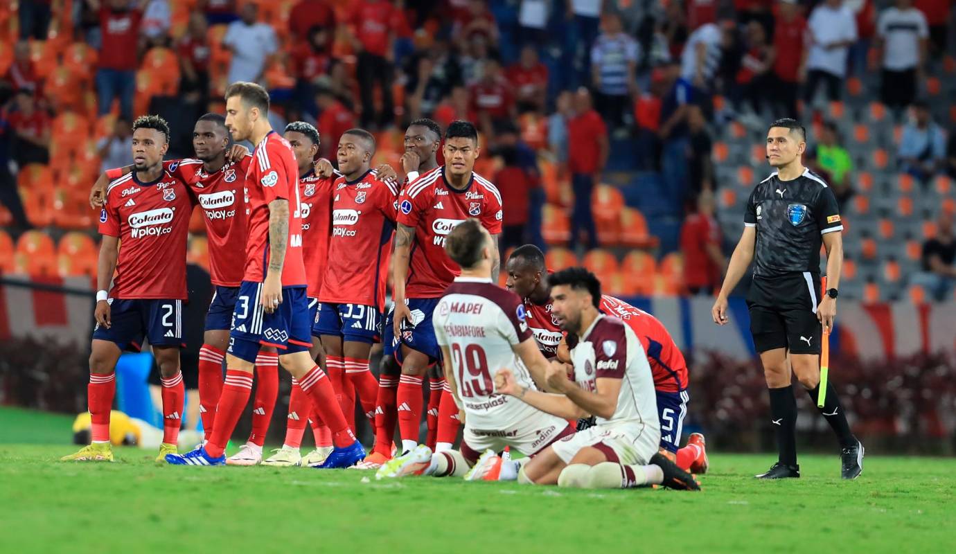Un nuevo fracaso para el DIM en competiciones internacionales. El equipo Poderoso quedó eliminado de la Copa Sudamericana tras caer en penales ante Lanús. Foto: Jaime Pérez