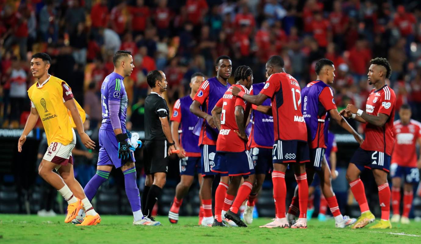 Con esta derrota, el DIM ve frustrada su aspiración de seguir avanzando en la Copa, mientras que Lanús continúa su camino en el torneo. Foto: Jaime Pérez