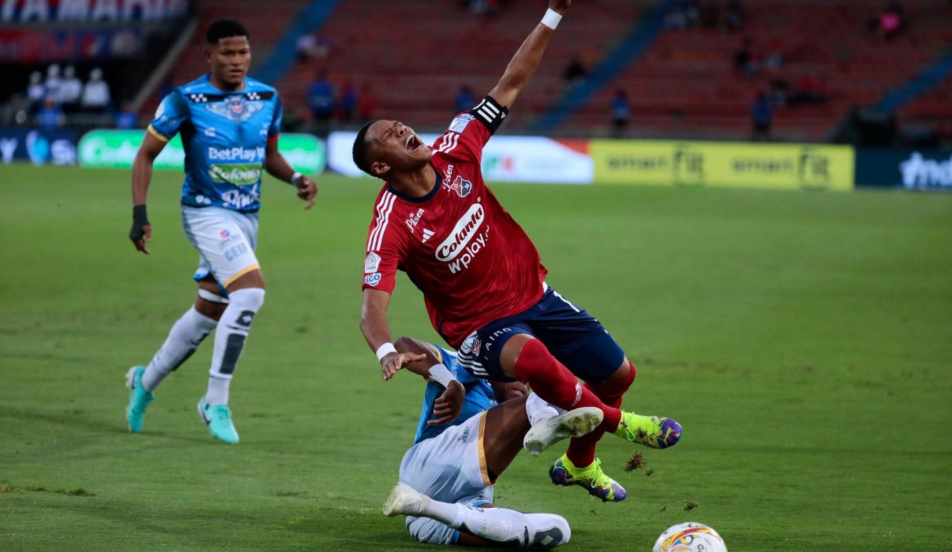 El DIM se salvó de hacer el ridículo en casa: empató 2-2 contra fortaleza Foto: Carlos Velásquez