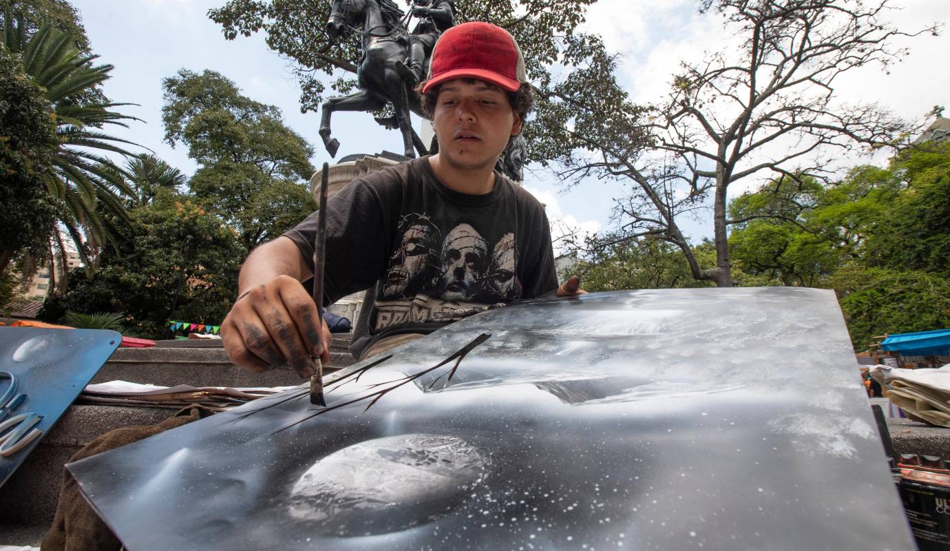 El Mercado de Sanalejo no solo es un espacio de compra y venta, sino un reflejo del patrimonio cultural de Medellín. Foto: Esneyder Gutiérrez 