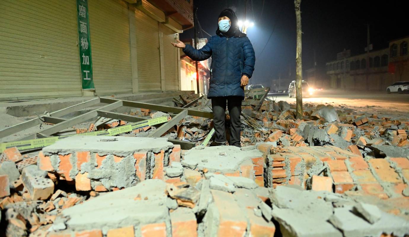 Las autoridades locales de la provincia de Gansu reportaron al menos 105 muertos y alrededor de 400 heridos. En la vecina provincia de Qinghai, la televisión estatal CCTV dio parte de otros 13 fallecidos y 20 desaparecidos en la ciudad de Haidong. Foto: AFP