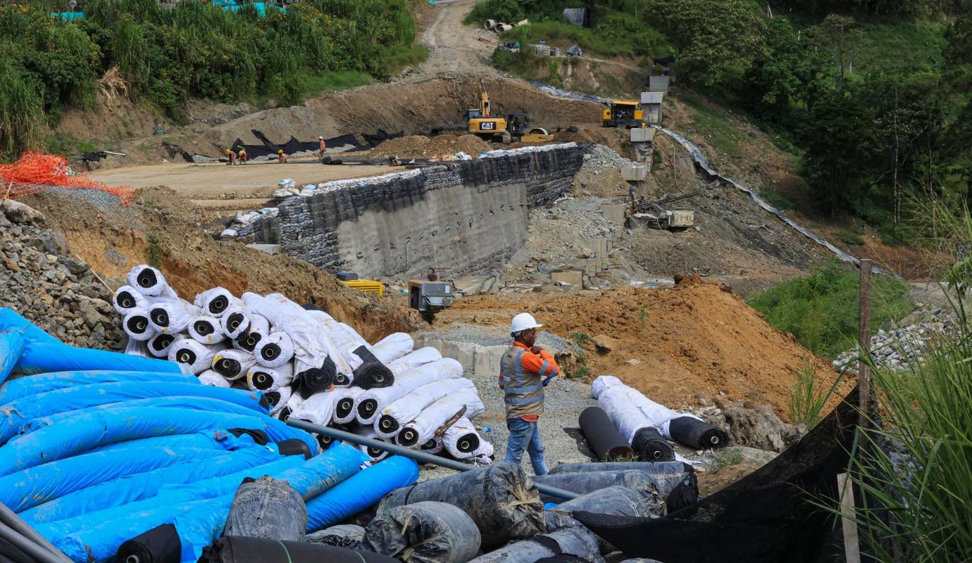 El gerente Millán remarcó la necesidad de definir qué pasará con la construcción del intercambio vial de Primavera en Caldas, así como la ampliación de los 3,2 kilómetros de tramos en calzada sencilla distribuidos entre este mismo sector y la zona de Cuatro Palos y que hoy están bajo la tutela del Invías, por lo que la concesión no los puede intervenir hasta que la ANI así lo decida. Foto: Manuel Saldarriaga Quintero.