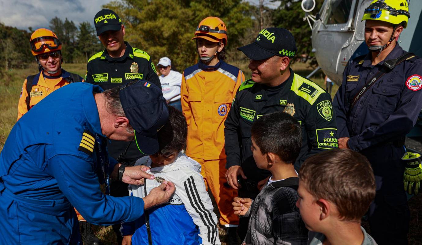 Cuatro fundaciones: Corporación Miradas, Fundación Dame la Mano, Fundación Con Amor por Amor y Fundación Eudes Hogar El Arca, dieron a los infantes un día especial en esta Navidad. Foto: Manuel Saldarriaga Quintero.