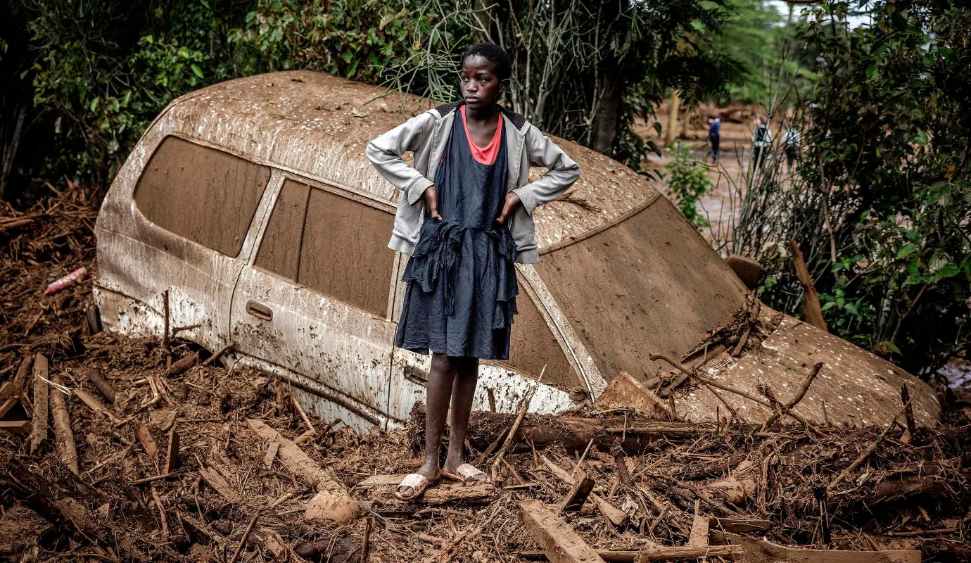 El fotógrafo, Luis Tato / AFP / España, ganador en la categoría: Historia Naturaleza y Medio Ambiente. Con una serie de 10 fotos Luis muestra, las intensas inundaciones azotaron África Oriental, Kenia, desplazando a miles de personas, paralizando infraestructuras y dejando a las comunidades con dificultades para acceder a recursos esenciales