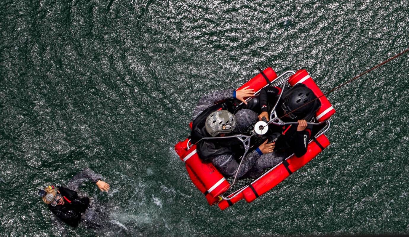 Estos ejercicios de rescate son una muestra clara de la preparación y la profesionalidad de nuestros militares, quienes están siempre dispuestos a arriesgar sus vidas para salvar las de otros. Foto: Julio Herrera
