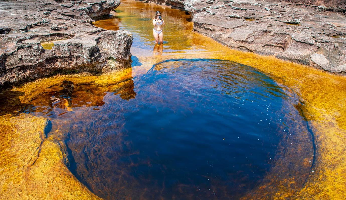 Los ríos de San José del Guaviare, Caño Lajas, con sus plantas acuáticas rojizas, y Pozos Naturales con su gama de colores, son verdaderos paraísos naturales. Foto: Juan Antonio Sánchez 