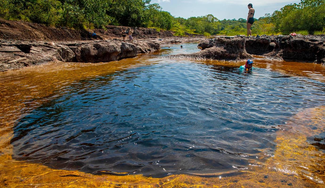 Las aguas cristalinas de estos ríos que reflejan una gama de colores, crean un paisaje que parece sacado de un cuento de hadas. Foto: Juan Antonio Sánchez