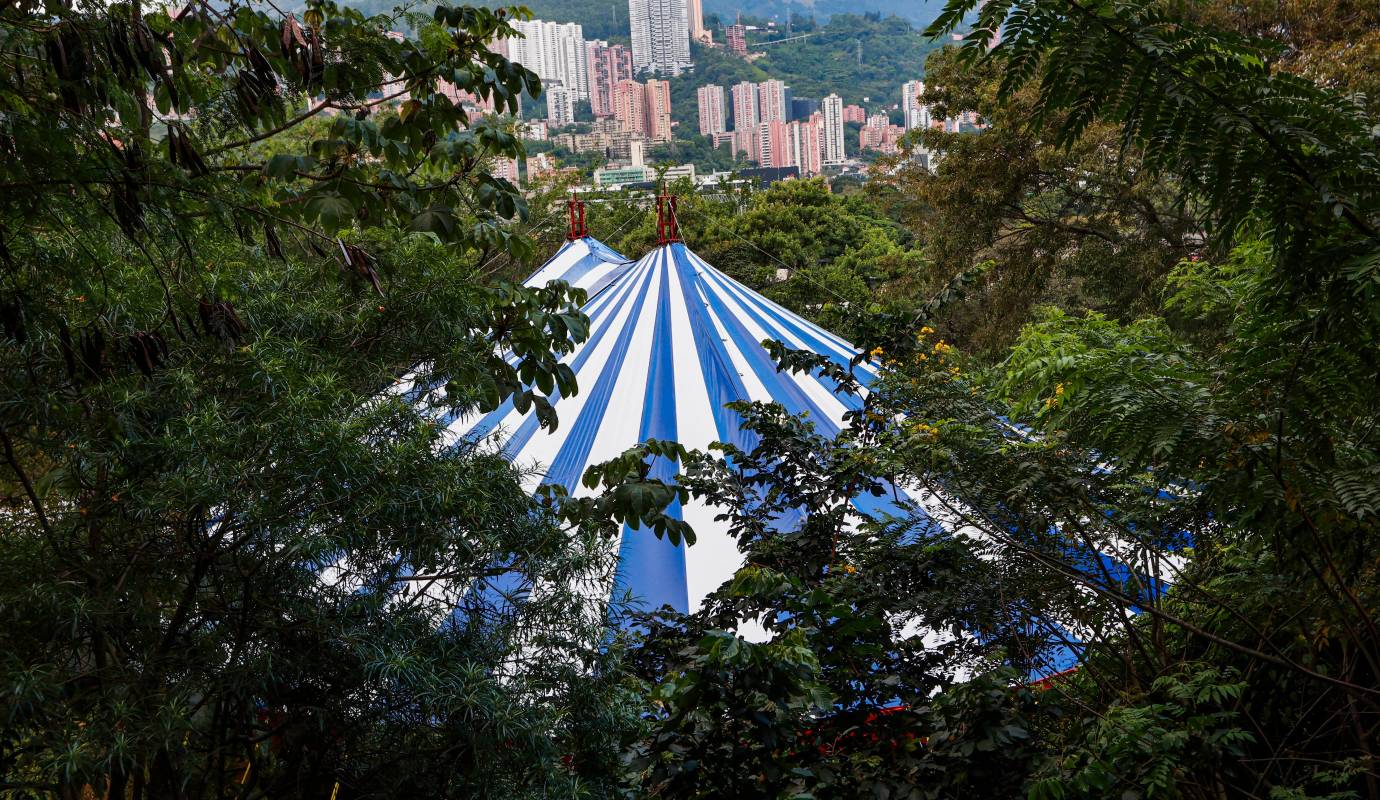 La iniciativa, que combina el esfuerzo colectivo de la comunidad y la colaboración de patrocinadores privados, destaca la importancia de apoyar el arte local y generar espacios de encuentro y diversión para todos. Foto: Manuel Saldarriaga Quintero.