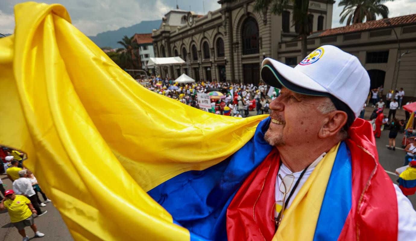 Medellín se hizo sentir con varios puntos de salida: desde el centro comercial Monterrey, la Avenida Oriental con La Playa y la estación Estadio del metro; y todos llegaron a la antigua estación del Ferrocarril en la Alpujarra. Foto: Manuel Saldarriaga Quintero.