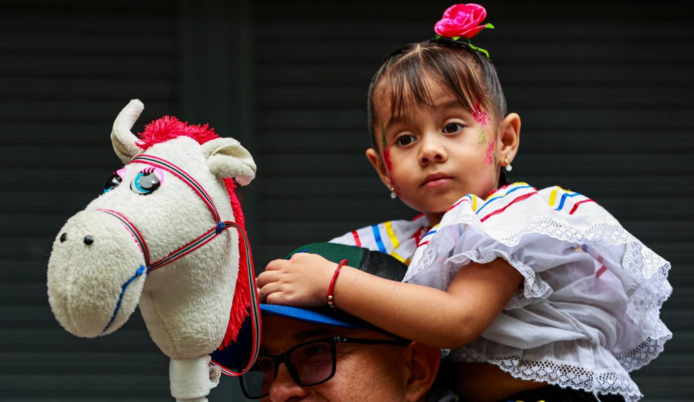 El evento no solo fue una oportunidad para que los niños se divirtieran y mostraran su destreza, sino que también sirvió para fortalecer los lazos familiares y comunitarios. Foto: Manuel Saldarriaga Quintero.