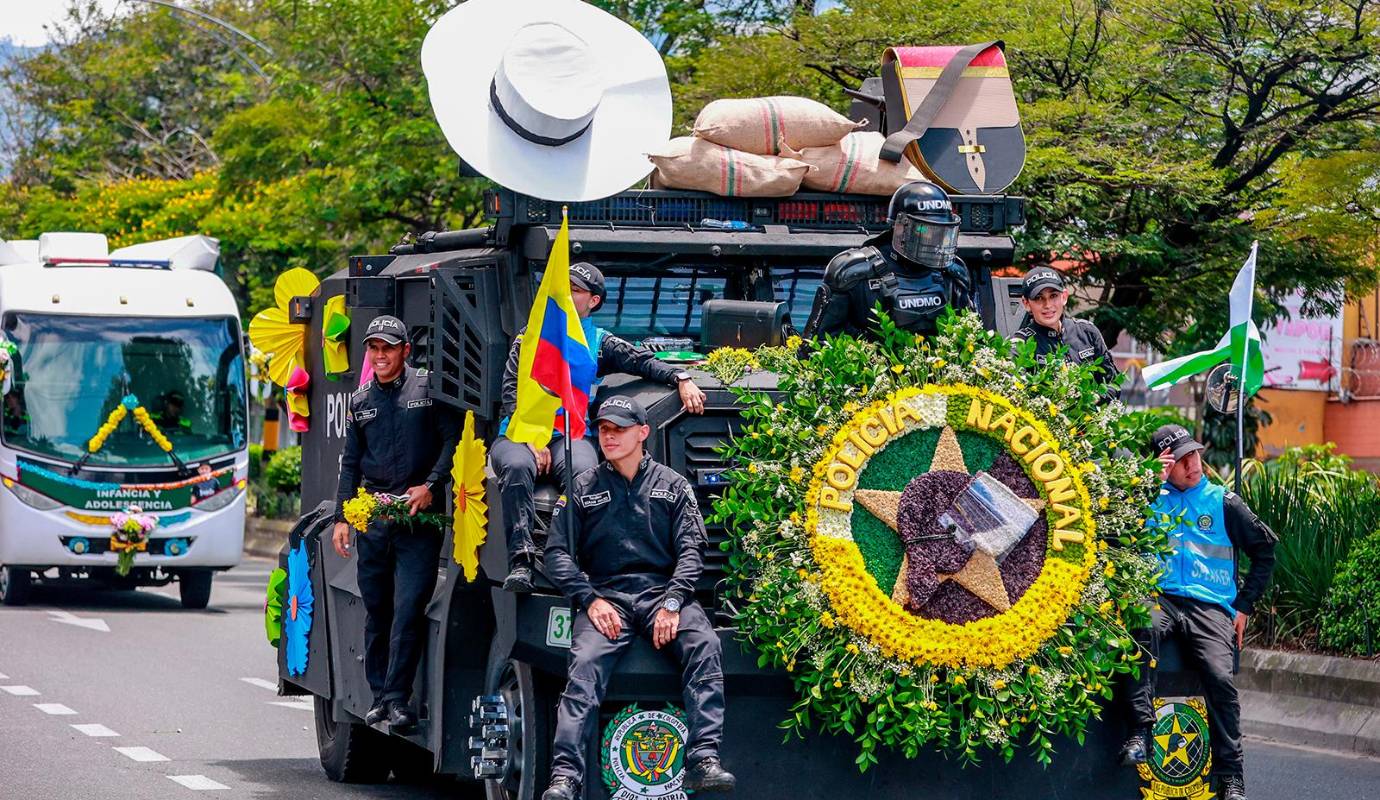 En el marco de la Feria de las Flores, Medellín vivió uno de los momentos más emotivos y patrióticos de su programación: el XIII Desfile Tributo a los Héroes de la Patria. Foto: Manuel Saldarriaga Quintero