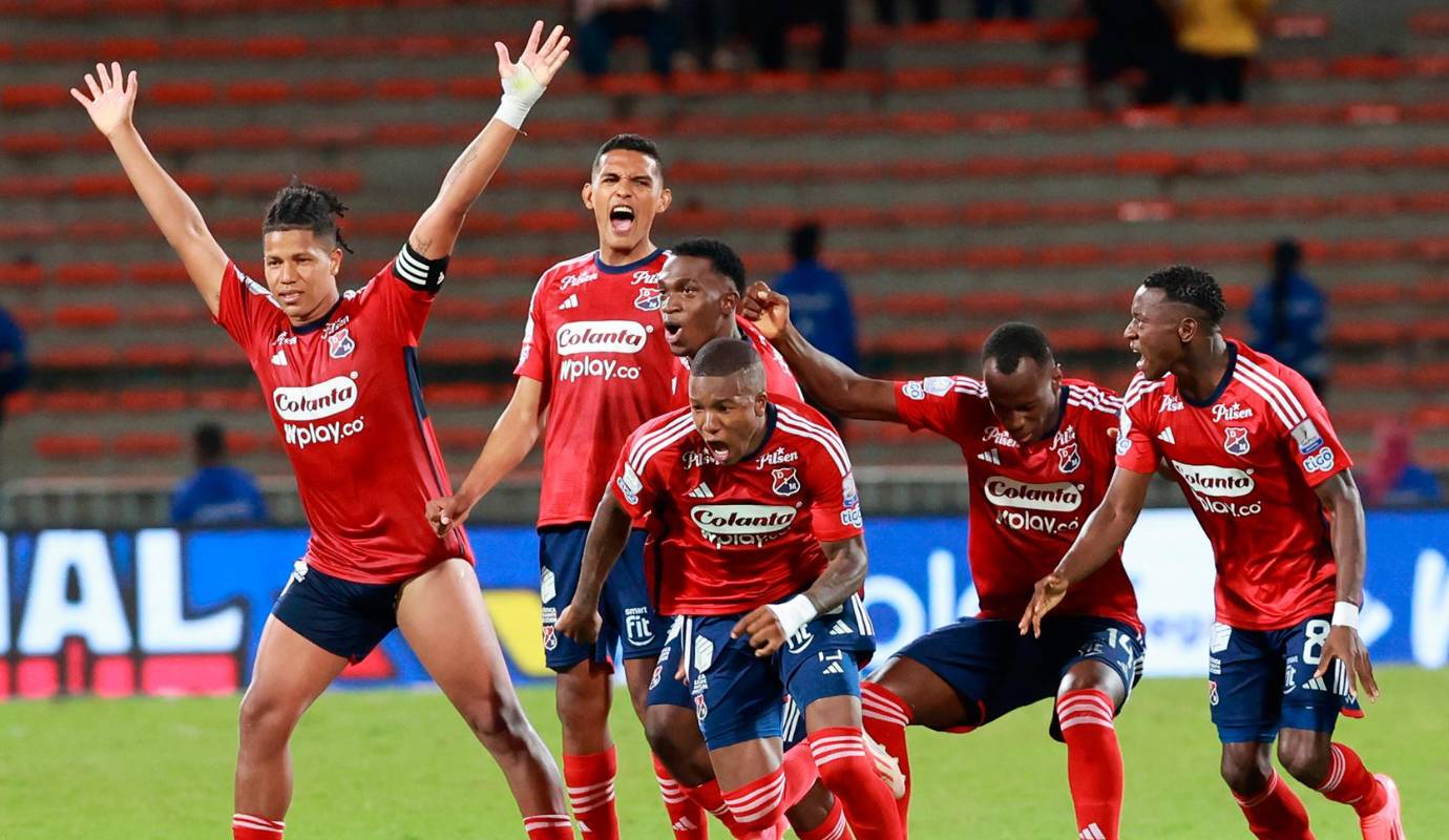 Desde el punto penal, la tensión se palpó en cada cobro. Sin embargo, la experiencia y la tranquilidad de los jugadores del Medellín fueron fundamentales para superar a su rival. Foto: Manuel Saldarriaga Quintero