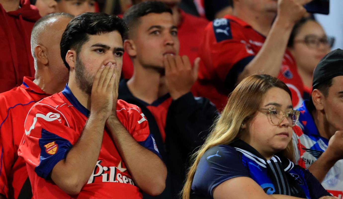 El DIM se despidió de la Copa Sudamericana. Tras igualar 1-1 con Lanús en el tiempo reglamentario, la definición por penales fue un verdadero drama para los hinchas. Foto: Jaime Pérez
