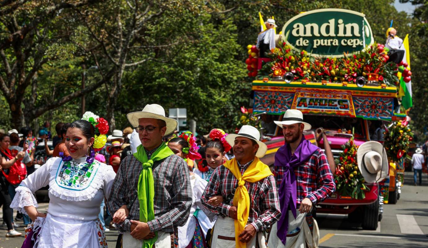 El evento no solo destacó la cultura y el patrimonio de Medellín, sino que también ofreció un espacio para la convivencia y el disfrute de residentes y turistas. Foto: Manuel Saldarriaga Quintero.