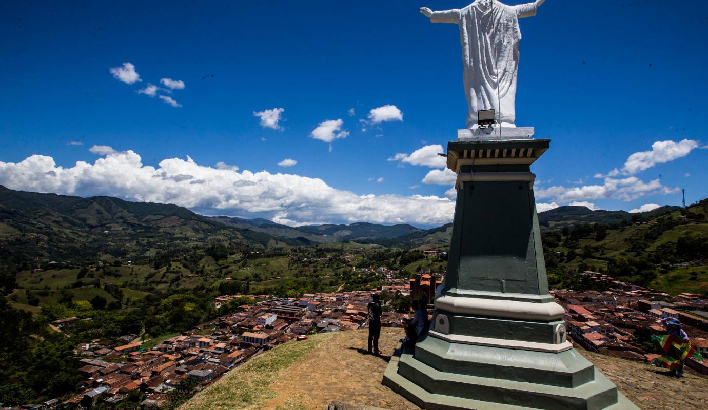 Jericó te recibe con los brazos abiertos, donde el turismo es más que una visita, es una conexión con la autenticidad antioqueña. Foto: Julio César Herrera