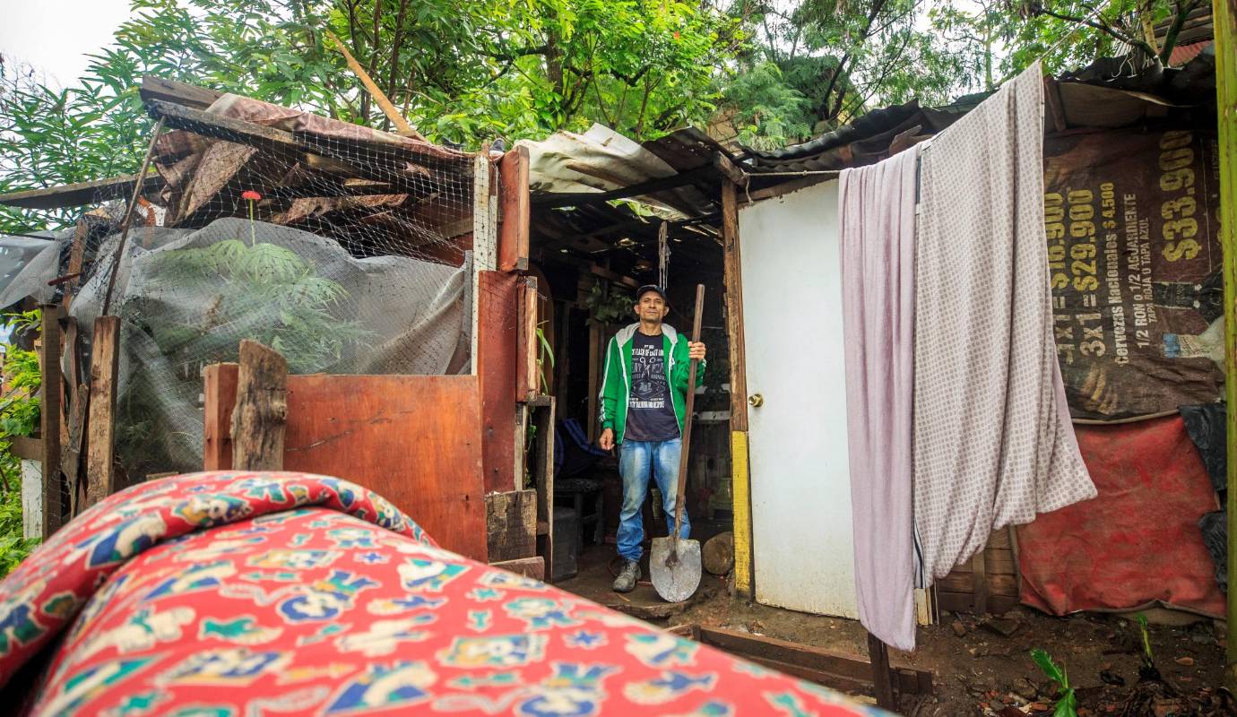No hay hora de entrada ni de salida. Nadie sabe qué tan grande es la volqueta que tendrá que cargar o descargar ni dónde tendrá que hacerlo ni quién será su compañero de trabajo. Foto: Camilo Suárez Echeverry