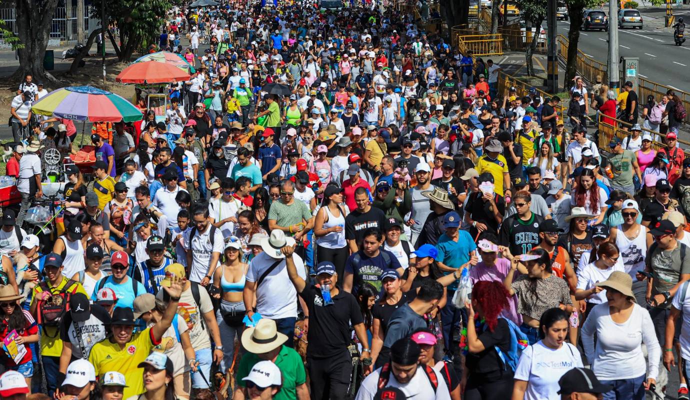 En el evento que es gratuito, hubo espacios para consultas con médicos generales y especialistas, spa para consultas, puntos de hidratación, aspecto primordial teniendo en cuenta la ola de calor en Medellín y la manera en la que afecta a las mascotas. Foto: Manuel Saldarriaga Quintero