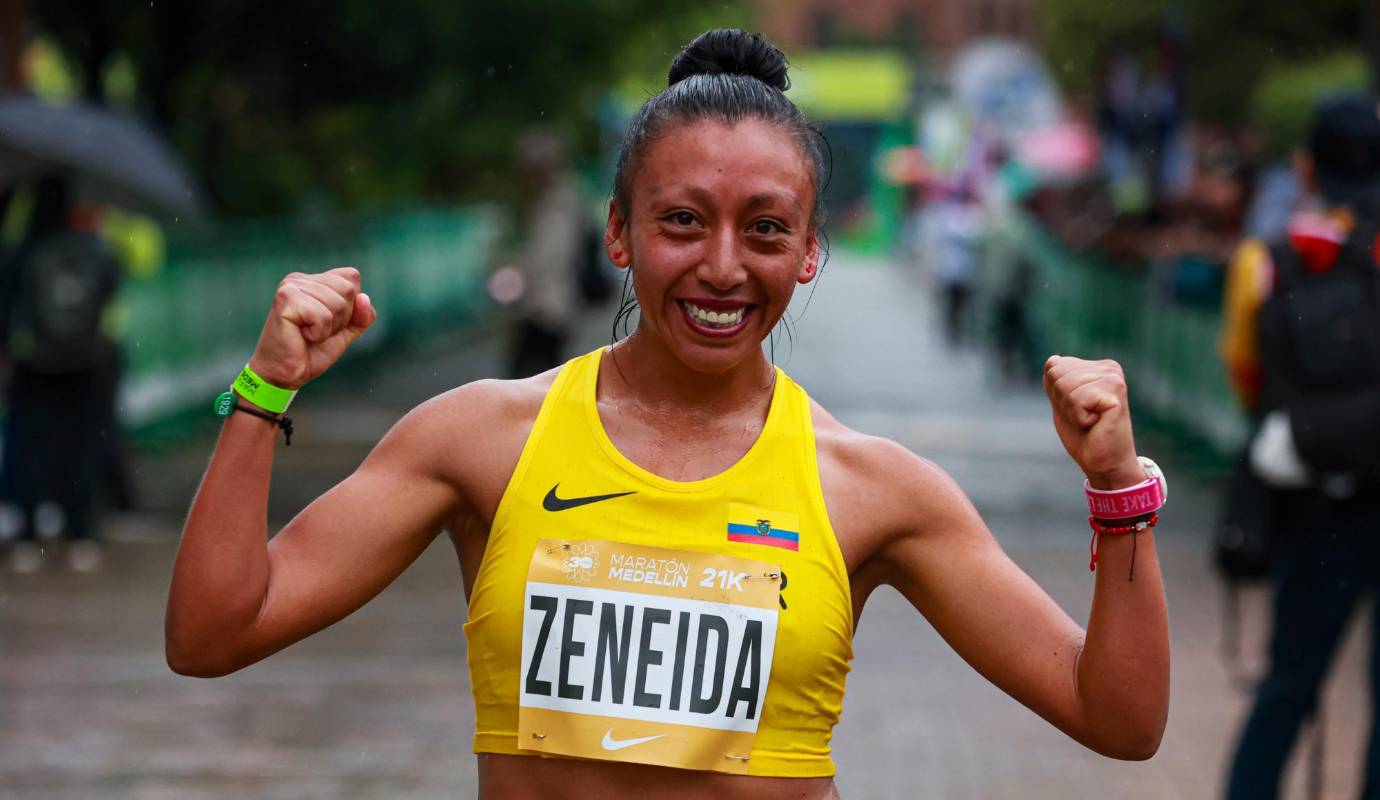Resultados 21 km del Maratón de Medellín en la rama femenina triunfó la ecuatoriana María Zeneida Granja Pila. Foto: Manuel Saldarriaga Quintero.