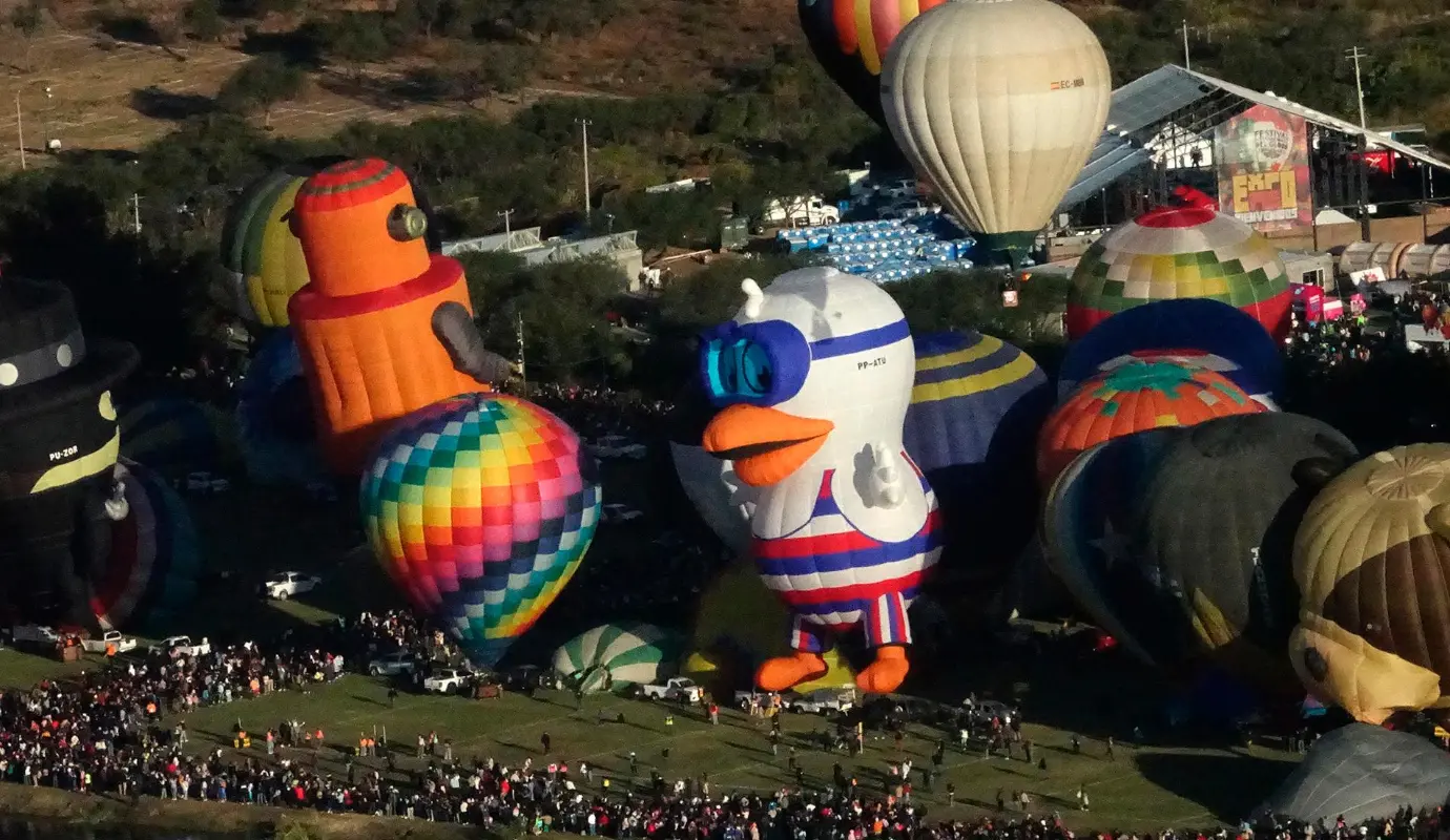 El carácter internacional del FIG 2025 es incuestionable: los globos y sus pilotos han llegado a León procedentes de más de 25 países diferentes. Foto: Xinhua