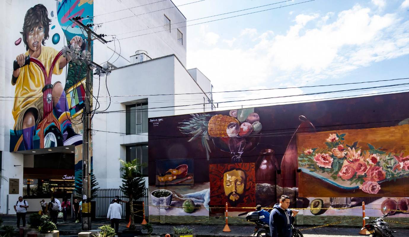 El publico se conecta de manera directa con el proceso artístico y el mensaje detrás de cada obra. Foto: Jaime Pérez