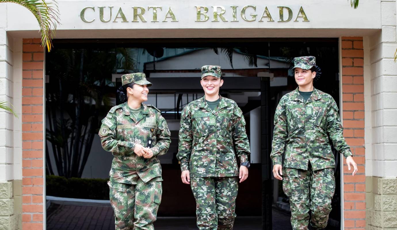 El contingente lo conforman 36 las mujeres que han decidido empuñar las armas de la patria para prestar su servicio militar voluntario por espacio de 12 meses. Foto: Jaime Pérez