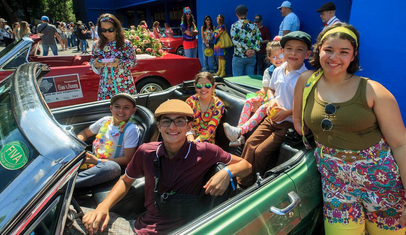 Con su versión número 27, este evento reafirma su lugar como una tradición querida por la ciudad, que cada año atrae a más entusiastas y curiosos dispuestos a admirar el esplendor de los autos clásicos y antiguos. Foto: Camilo Suárez