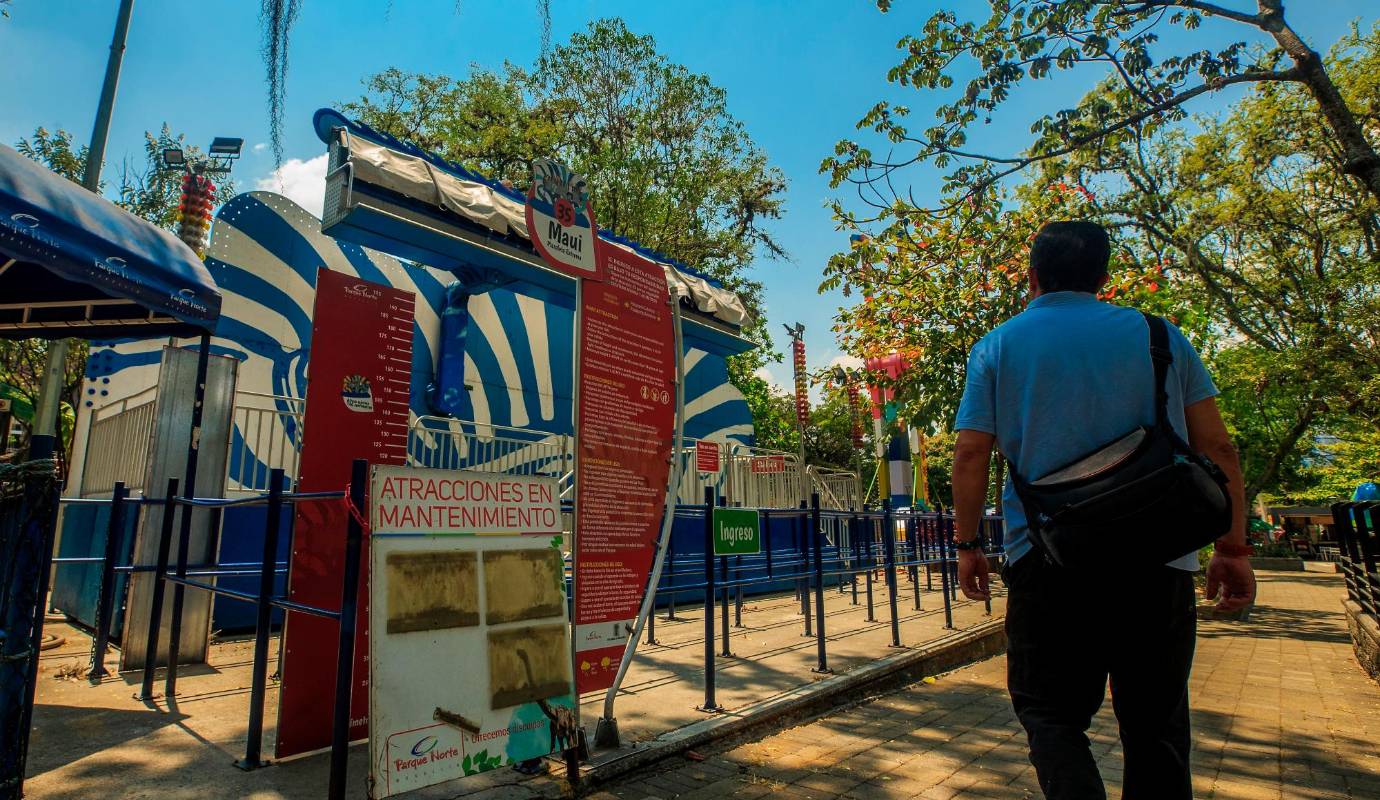 El Parque Norte en Medellín ha sufrido un deterioro debido al abandono por parte de las últimas administraciones. El parques es un espacios vital para la comunidad, ya que ofrecen áreas de recreación, esparcimiento y contacto con la naturaleza. Foto: Camilo Suárez Echeverry