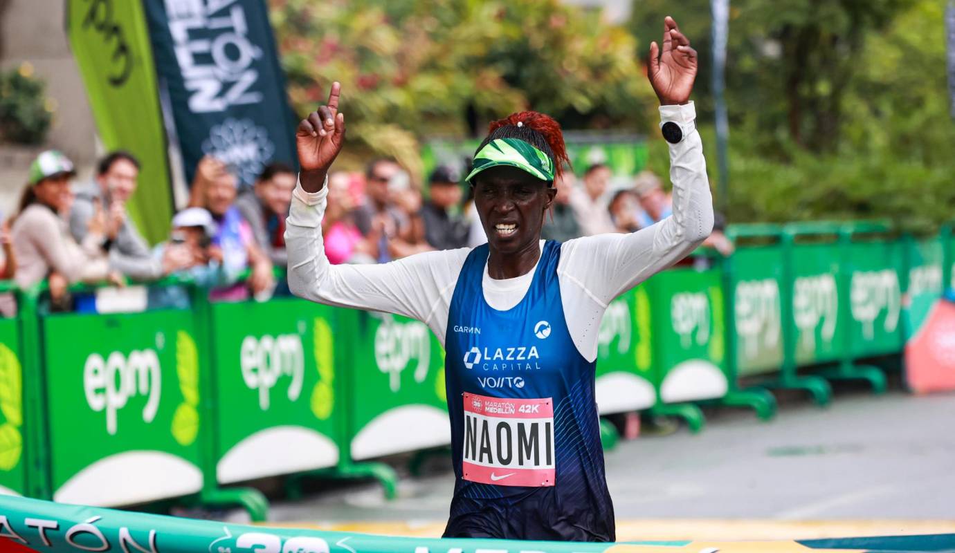 En las mujeres ganó la keniana Naomi Jepkogei Maiyo. Foto: Manuel Saldarriaga Quintero.