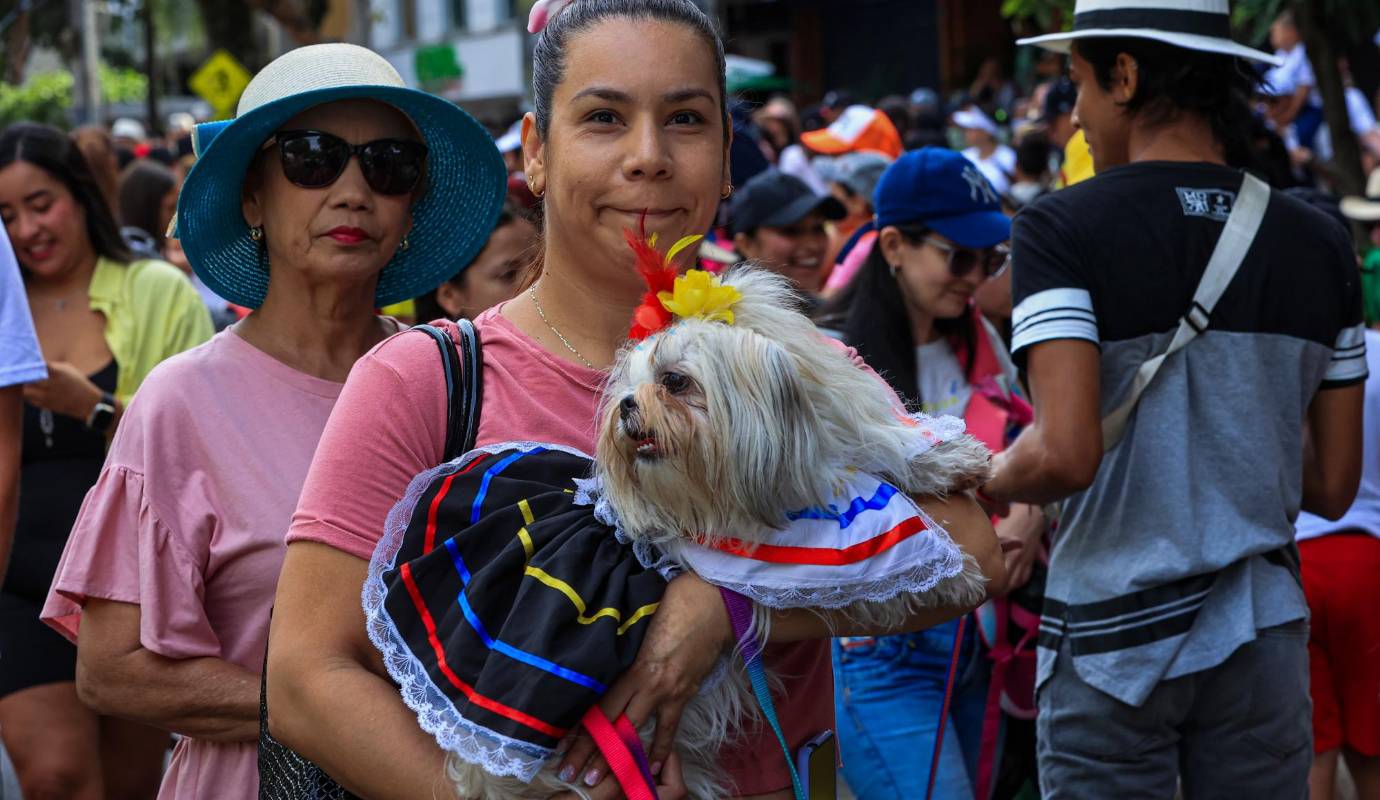 Este tradicional desfile es perfecto para que los propietarios de mascotas asistan con ellas y realicen un recorrido diseñado especialmente para la familia en un ambiente sano y de diversión. Foto: Manuel Saldarriaga Quintero