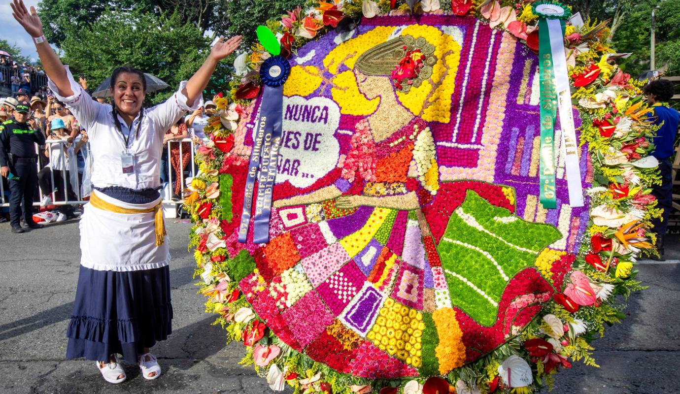 En la categoría Emblemática la ganadora fue María Carolina Atehortúa. Los ganadores de este año no solo se llevaron los aplausos del público, sino también el reconocimiento por mantener viva una tradición que es orgullo de Antioquia. Foto: Esneyder Gutiérrez 