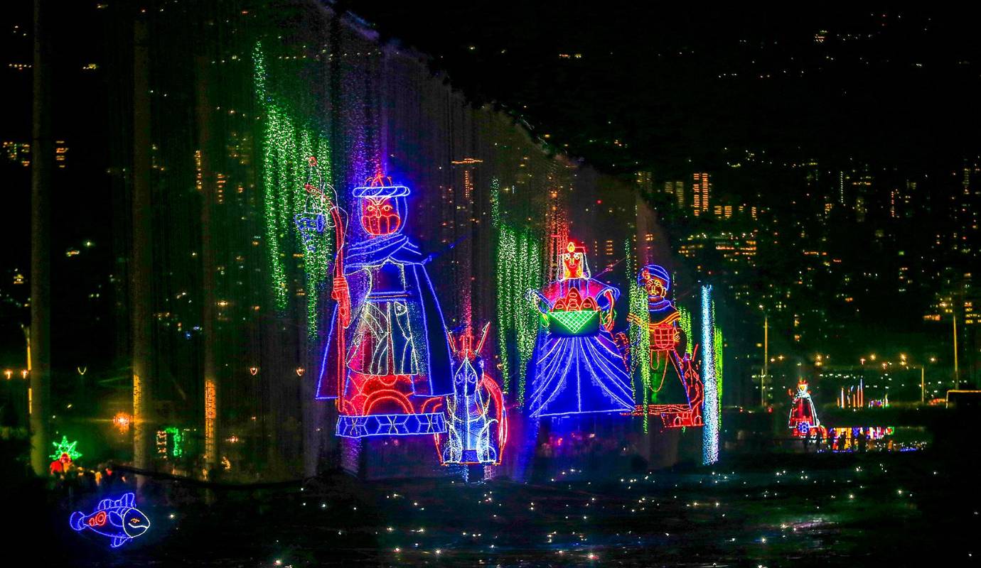 El encendido de los alumbrados navideños, marca el inicio de una de las temporadas más especiales para los antioqueños. Foto: Camilo Suárez