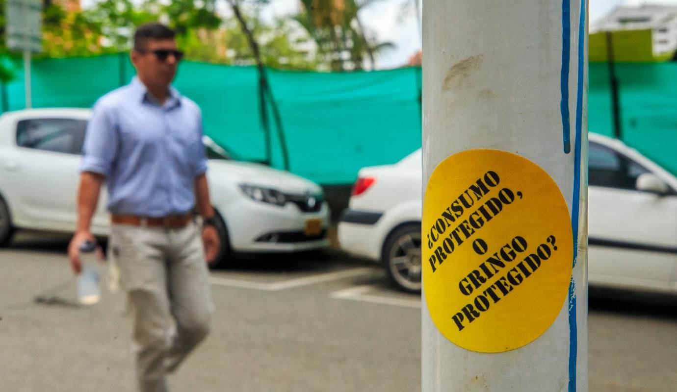 Algunos mensajes son una especie de queja de residentes de la ciudad porque consideran que la proliferación de los extranjeros ha encarecido el costo de vida en alimentos, comercio o arriendos. Foto: Camilo Suárez Echeverry