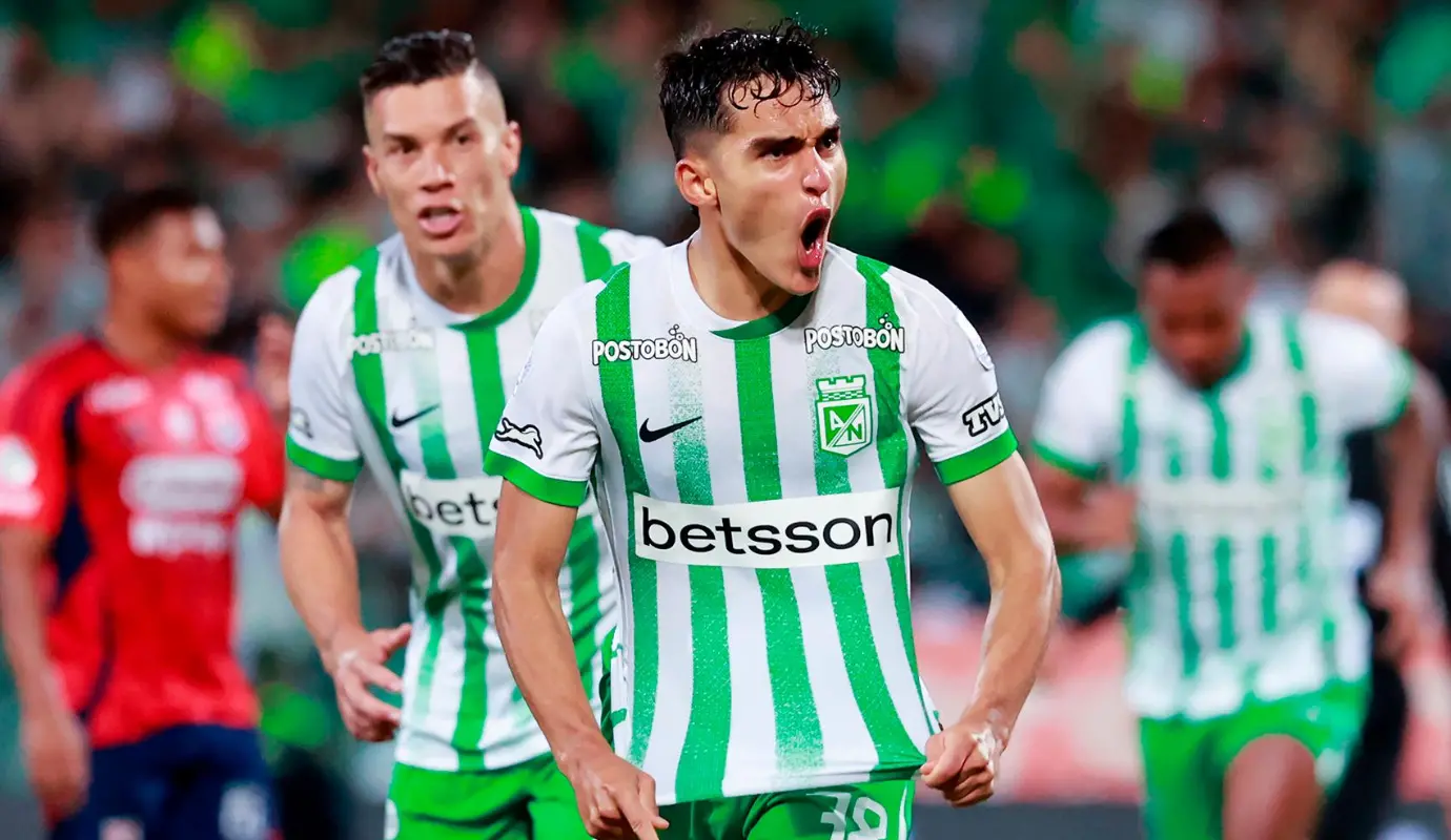 En el encuentro se vio mucho mejor el equipo verde, que supo aprovechar sus oportunidades y manejar los tiempos del partido ante su eterno rival. Foto: Manuel Saldarriaga Quintero