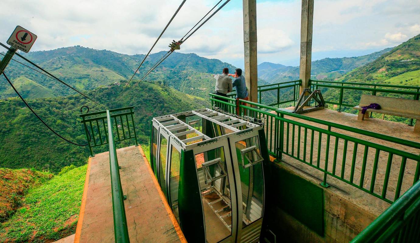 La reapertura del sistema aún no tiene una fecha definida, lo que ha generado preocupación entre los habitantes de tres veredas del corregimiento, quienes llevan 13 meses sin este medio de transporte esencial. Foto: Camilo Suárez