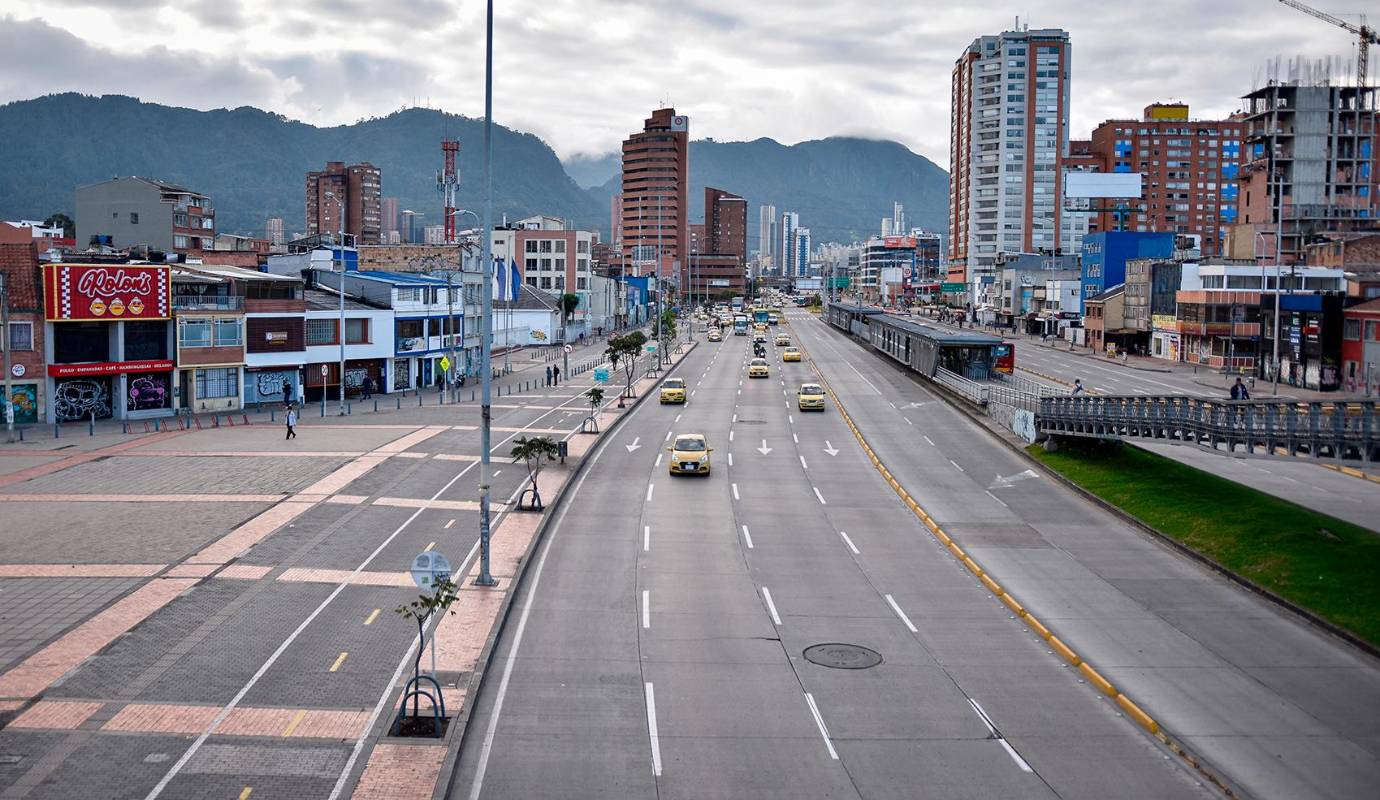 El Sistema Integrado de Transporte Público (SITP) ha dispuesto de toda su flota para atender la demanda de los ciudadanos durante este día. TransMilenio, TransMiCable y TransMiZonal operarán con normalidad, reforzando los servicios en las horas pico para garantizar una mejor experiencia a los usuarios. Foto: Colprensa